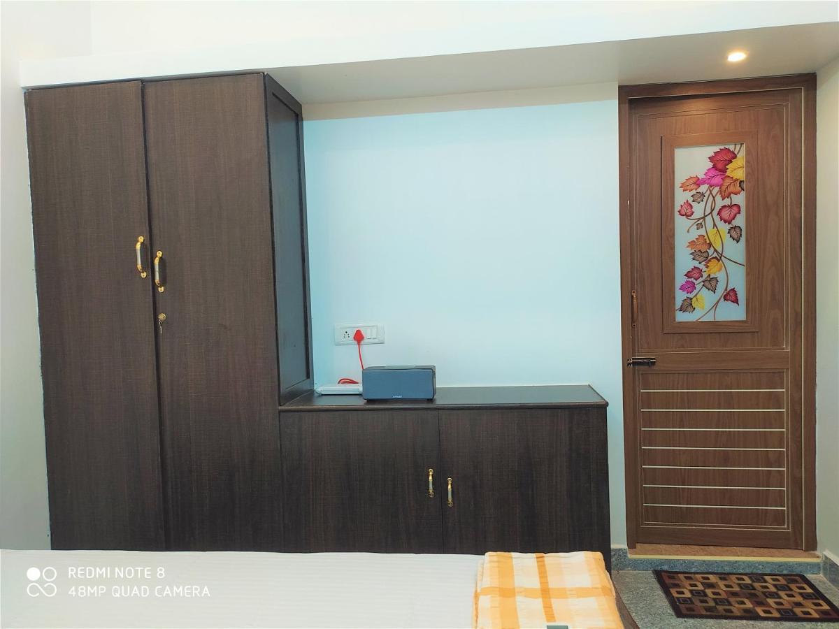 Criston Home Stay Madurai Exteriör bild