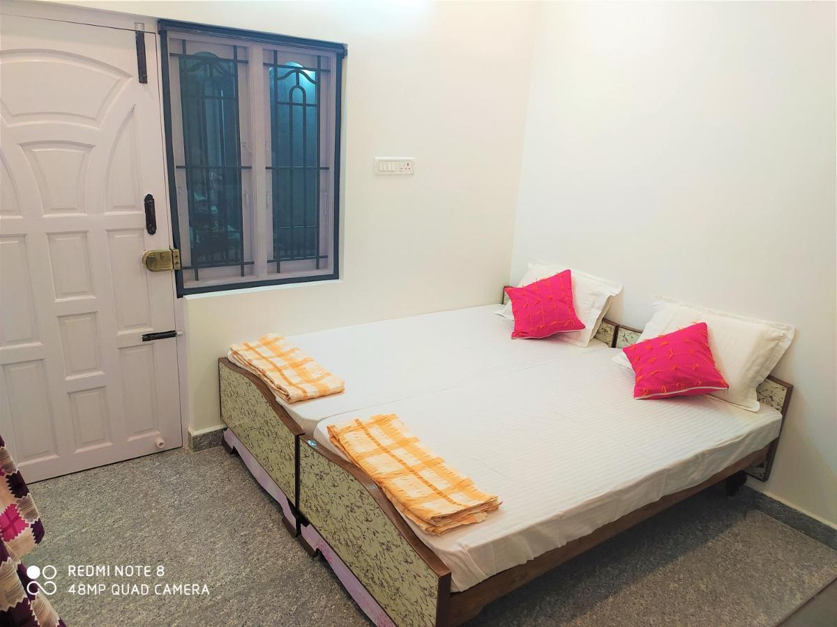 Criston Home Stay Madurai Exteriör bild